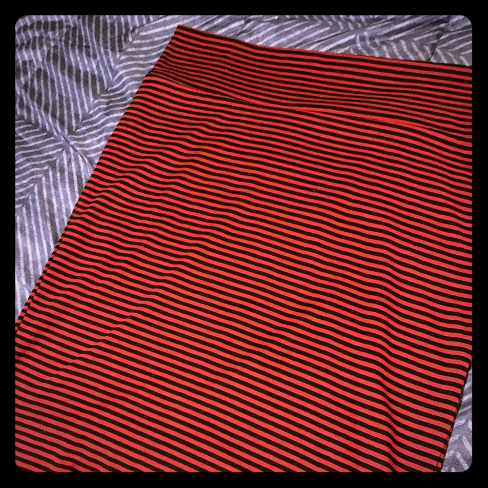 LuLaRoe Cassie skirt